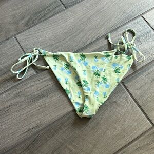 Bay 2 floral bikini bottom